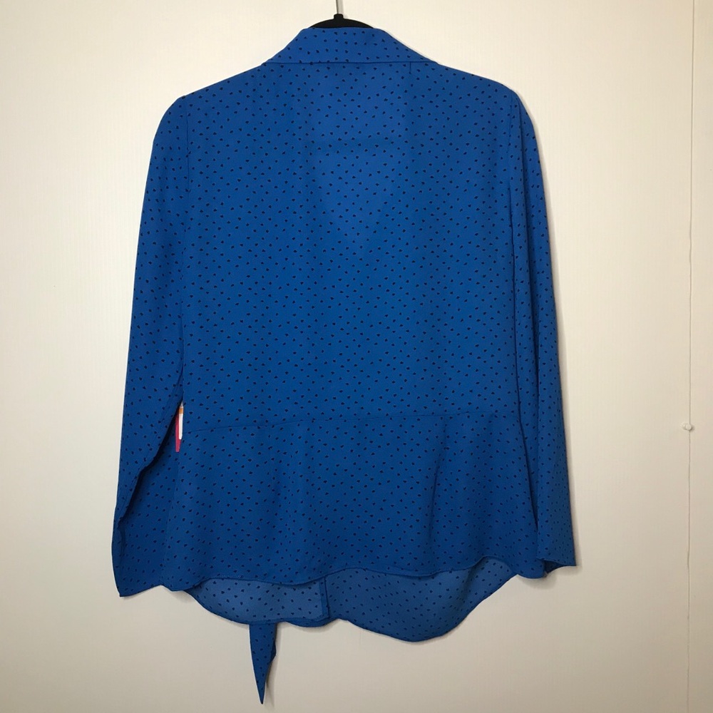 Vince Camuto Long Sleeve Belted Top - Size: S - Picture 9 of 16
